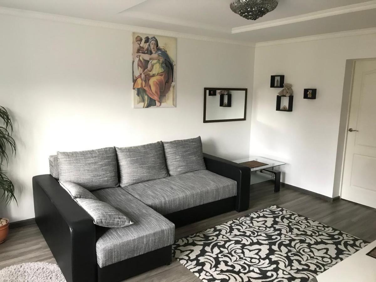 Fine Apartment イェルガヴァ エクステリア 写真