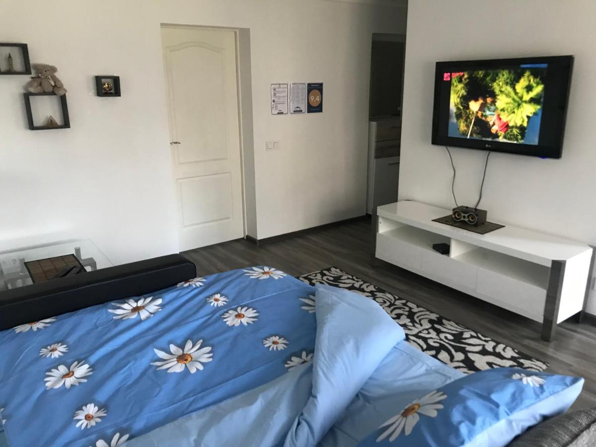 Fine Apartment イェルガヴァ エクステリア 写真