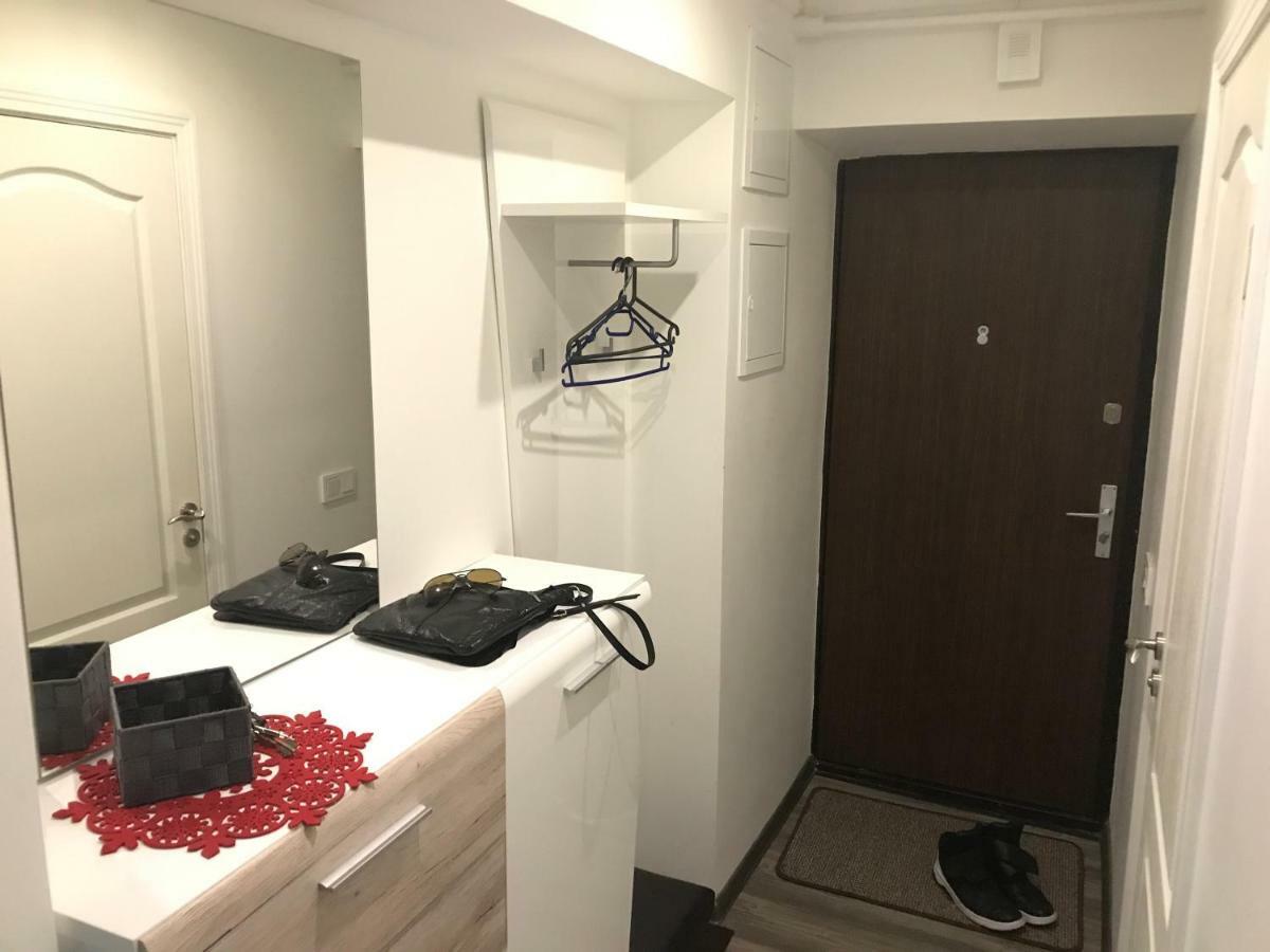 Fine Apartment イェルガヴァ エクステリア 写真
