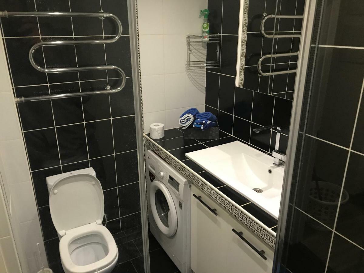 Fine Apartment イェルガヴァ エクステリア 写真